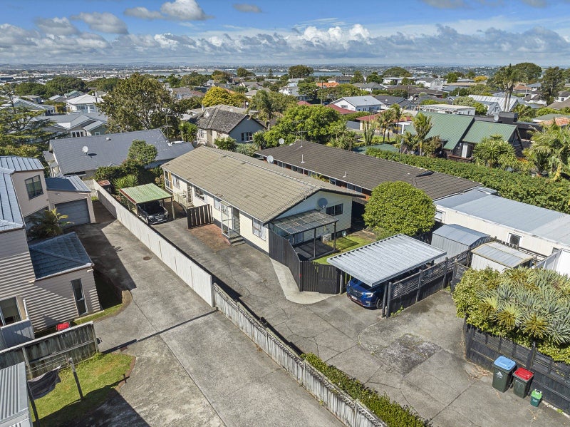 4/135 Campbell Road, One Tree Hill, Auckland - Carousel 2