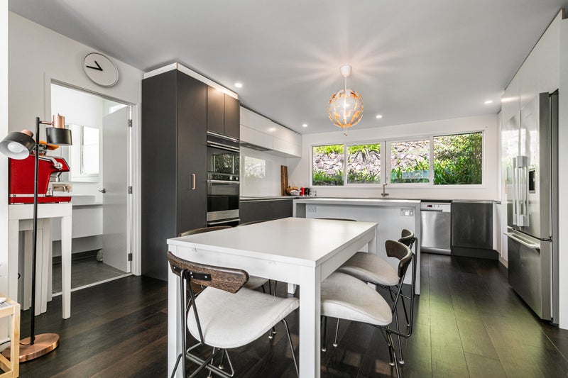 6 Hobson Terrace, Onetangi, Waiheke Island - Carousel 1