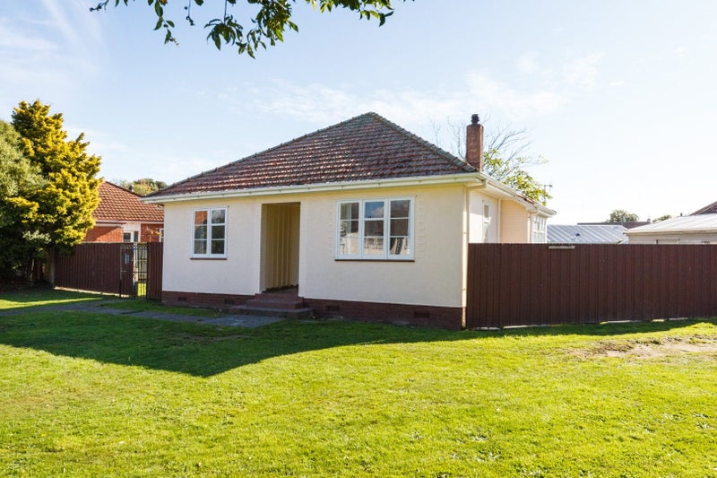 10 Mansford Place, West End, Palmerston North - Carousel 1