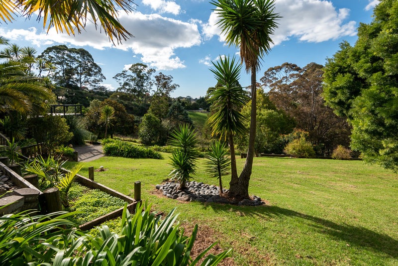 215 Point View Drive, East Tamaki Heights, Auckland - Carousel 26