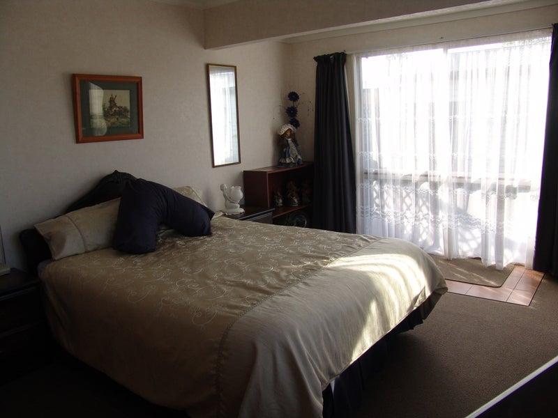 15 Pinedale Parade, Milson, Palmerston North - Carousel 2