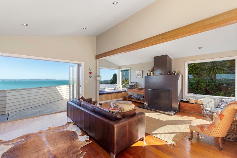 25 Burrell Road, Oneroa, Waiheke Island - Carousel 1
