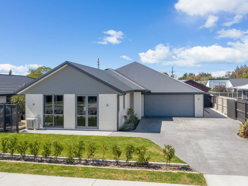 21 Corsair Crescent, Burleigh, Blenheim - Carousel 1