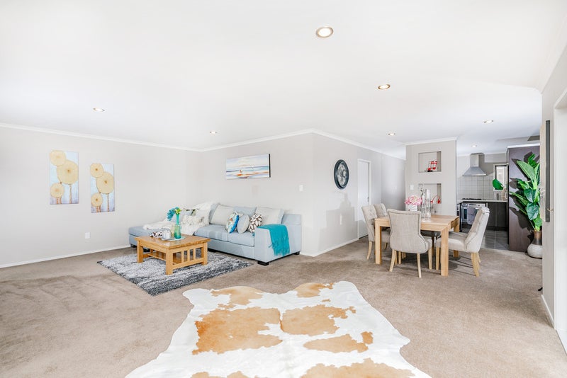 137 Fernhill Way, Oteha, Auckland - Carousel 21