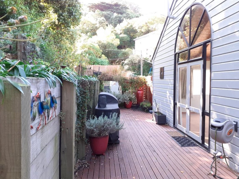 83 Sar Street, Wadestown, Wellington - Carousel 19