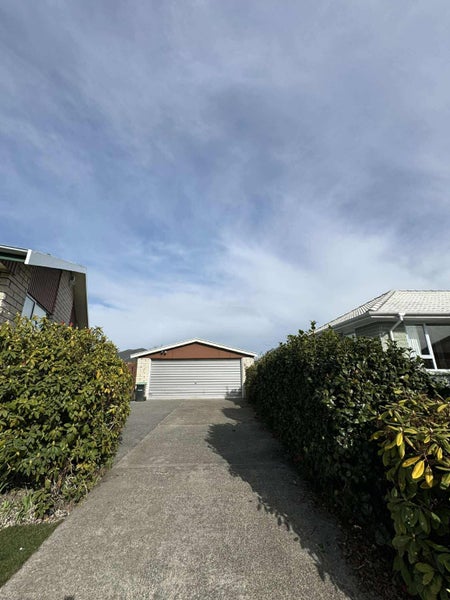 17 Beeston Place, Redwood, Christchurch - Carousel 27