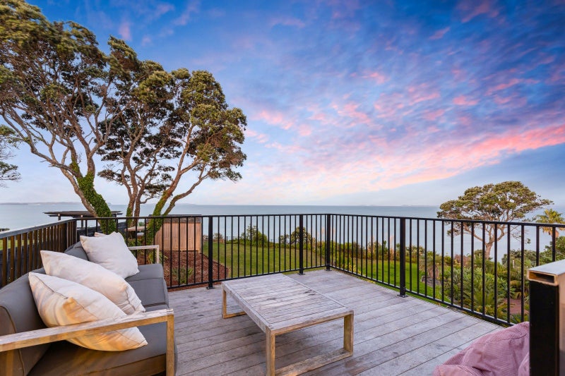 68 Cliff Road, Torbay, Auckland - Carousel 1