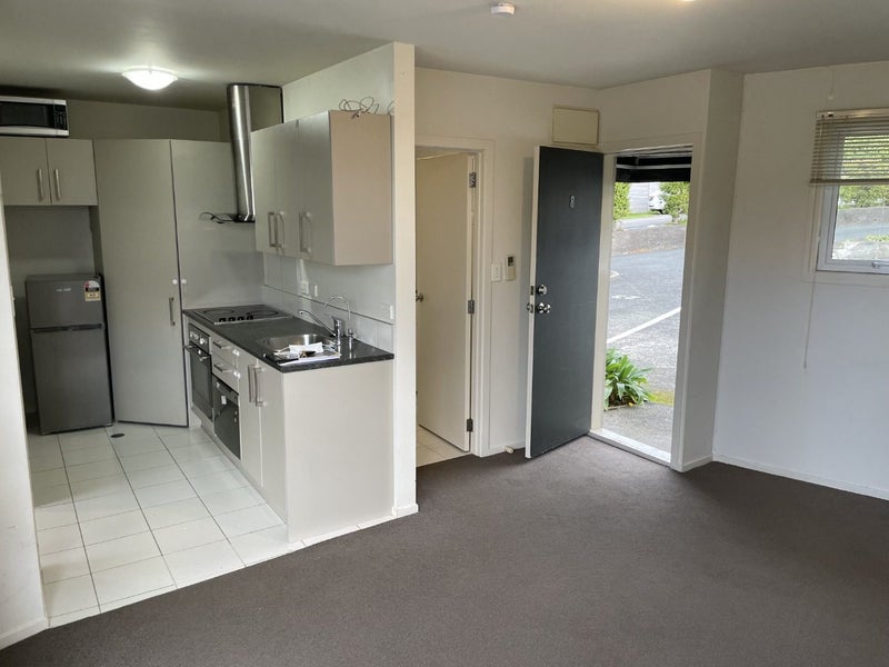 8/37 Waipa Street, Birkenhead, Auckland - Carousel 2
