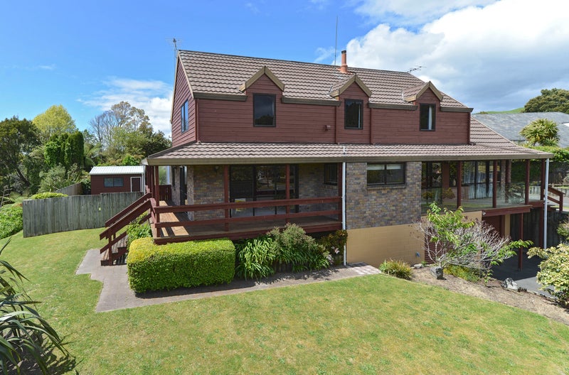 35 Walford Drive, Lynmore, Rotorua - Carousel 2