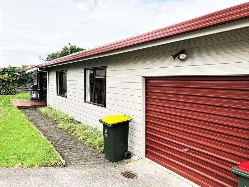 36A Grassways Avenue, Pakuranga, Auckland - Carousel 1