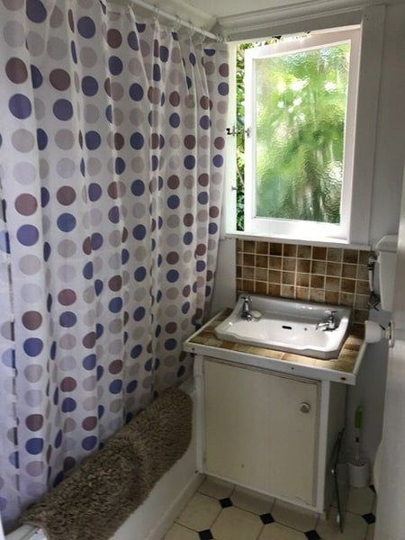 4 Tutchen Avenue, Mount Victoria, Wellington - Carousel 7