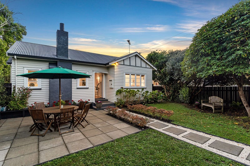 32 Haverstock Road, Sandringham, Auckland - Carousel 1
