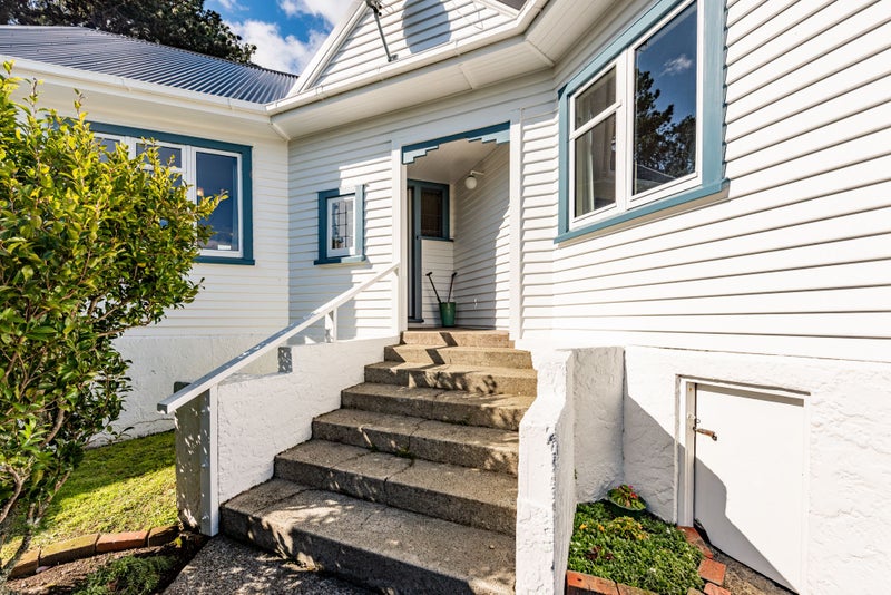 67 Duthie Street, Karori, Wellington - Carousel 2