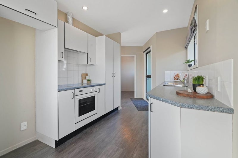 22 Skerten Avenue, Hornby, Christchurch - Carousel 2