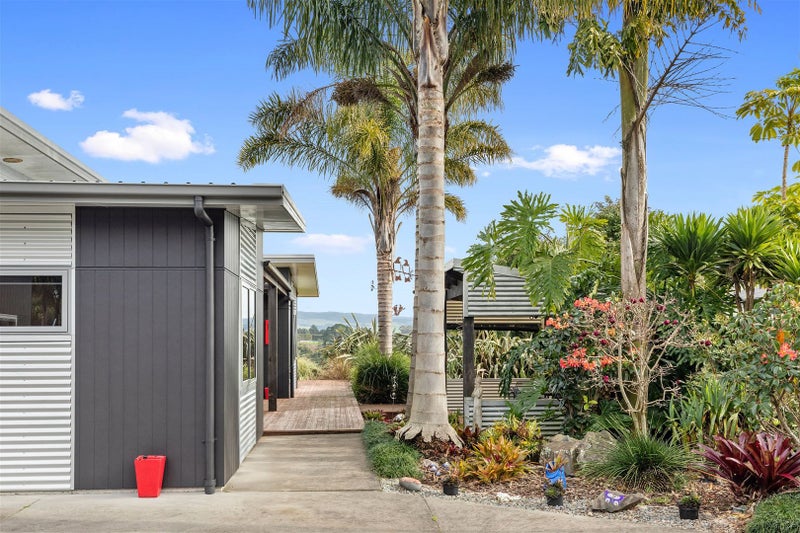 82 Gasson Lane, Pyes Pa, Tauranga - Carousel 1