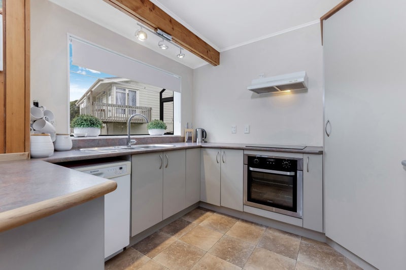 2/9 Choice Avenue, Henderson, Auckland - Carousel 2