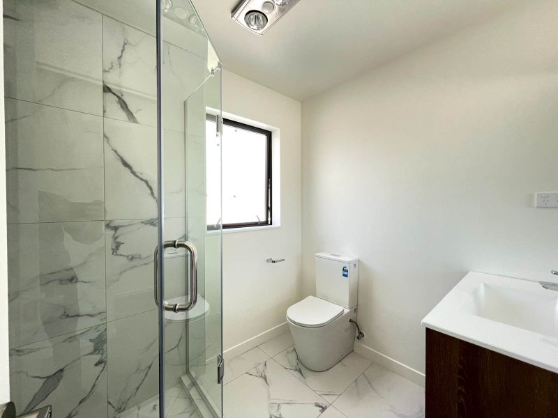 2/28 Netherlands Avenue, Kelston, Auckland - Carousel 6