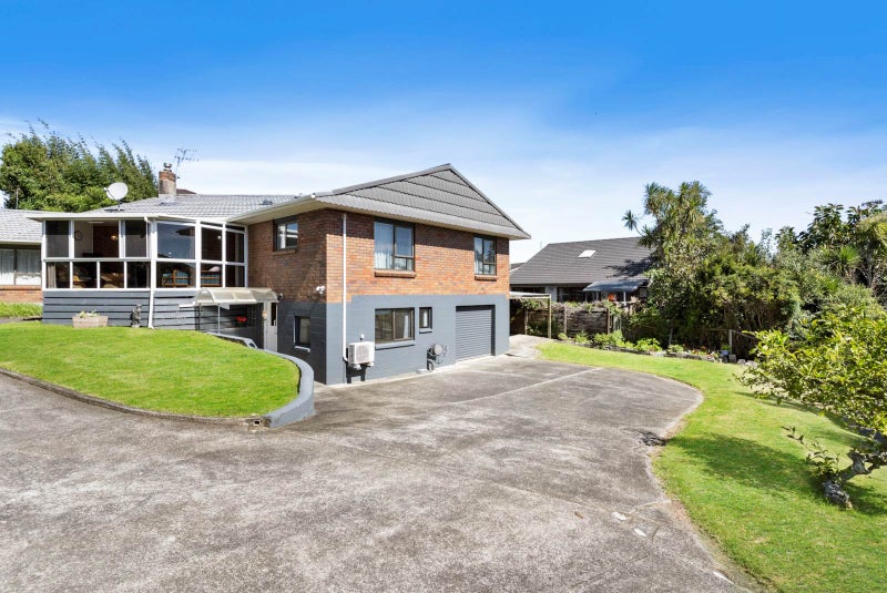 1/149 Chivalry Road, Glenfield, Auckland - Carousel 2