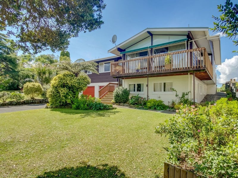24 Fairway Drive, Kamo, Whangarei - Carousel 1