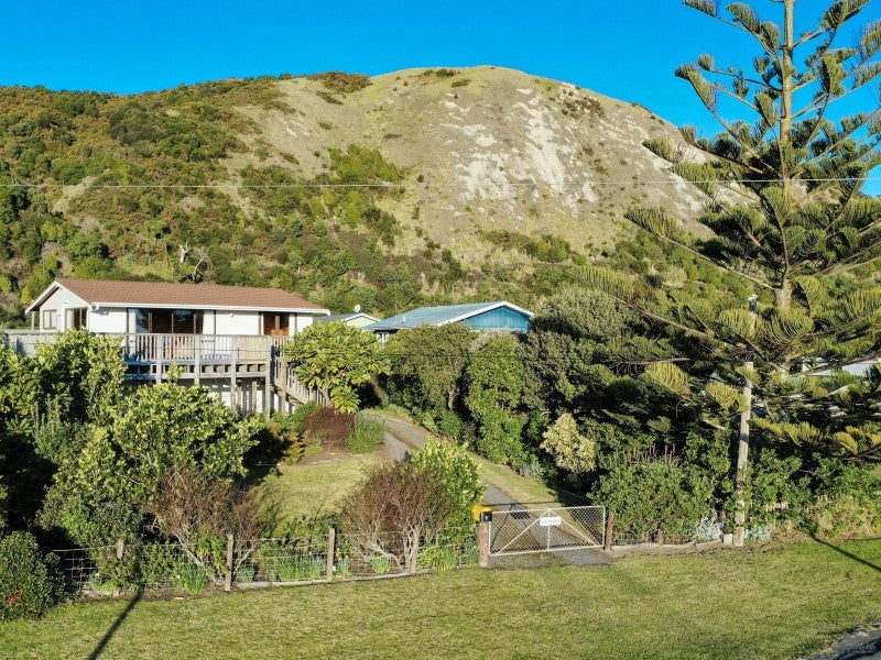 33 Kuku Avenue, Māhia - Carousel 2