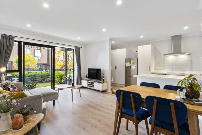 3/73 Hobsonville Point Road, Hobsonville, Auckland - Carousel 2