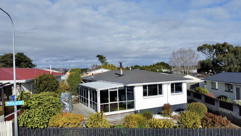 15 Milford Street, Heidelberg, Invercargill - Carousel 1