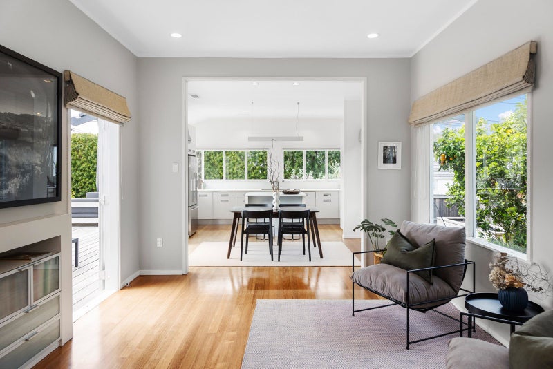 2 Faulkner Road, Northcote Point, Auckland - Carousel 2