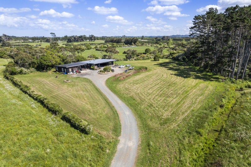 74 Brookvale Lane, Taupaki - Carousel 1