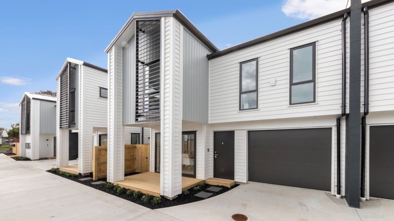 7C Queen Mary Avenue, New Lynn, Auckland - Carousel 1