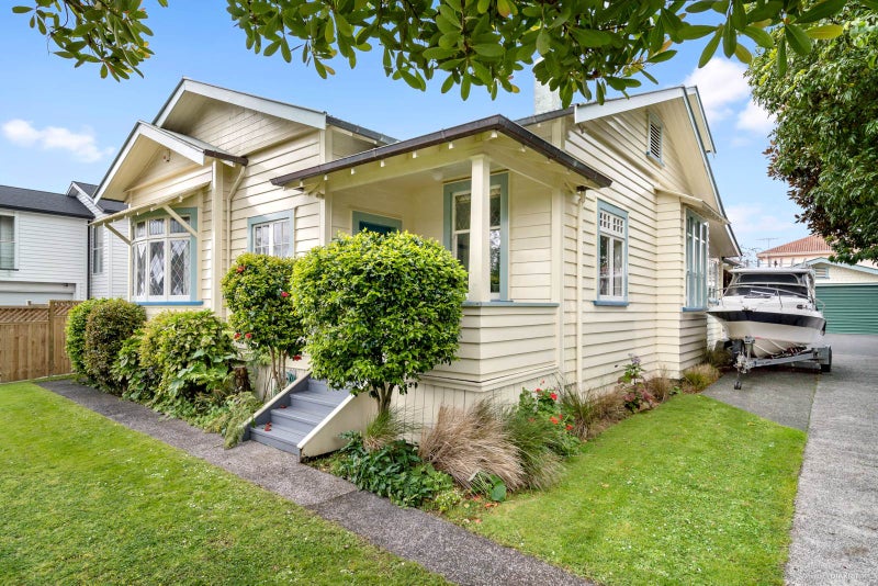 29 Queen Mary Avenue, Epsom, Auckland - Carousel 2