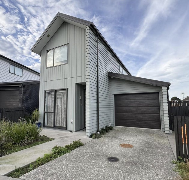 14 Emily Smith Road, Wai o Taiki Bay, Auckland - Carousel 1