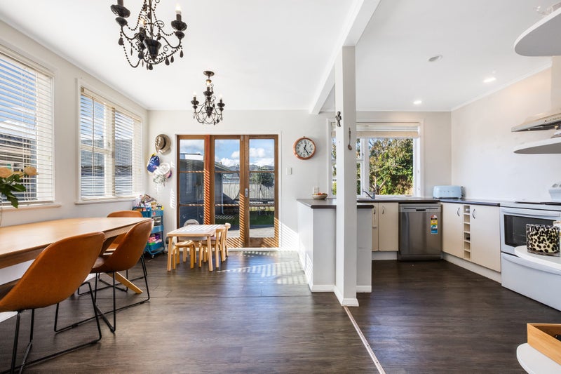 12 Plunket Avenue, Petone, Lower Hutt - Carousel 2