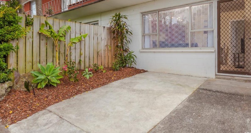 9/86 Owairaka Avenue, Owairaka, Auckland - Carousel 1
