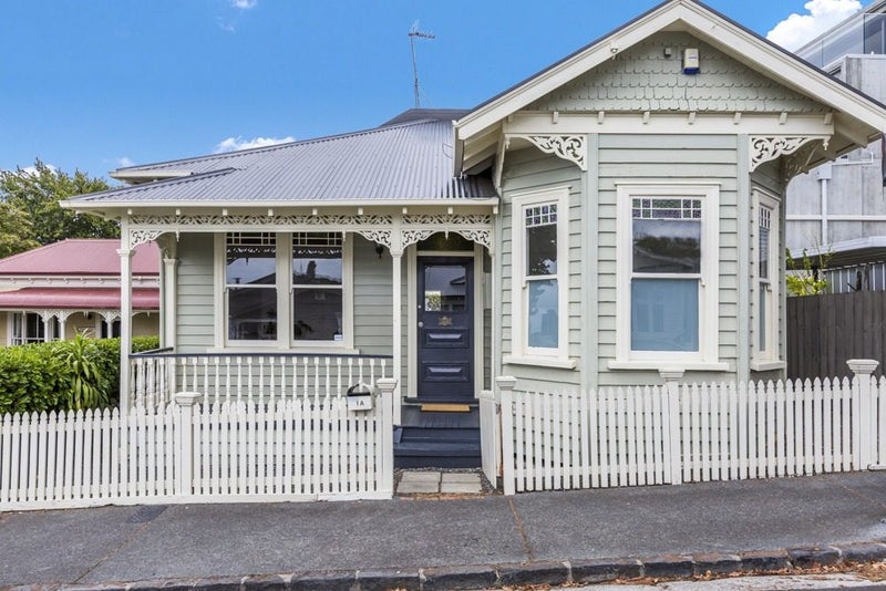1A Russell Street, Freemans Bay, Auckland - Carousel 1