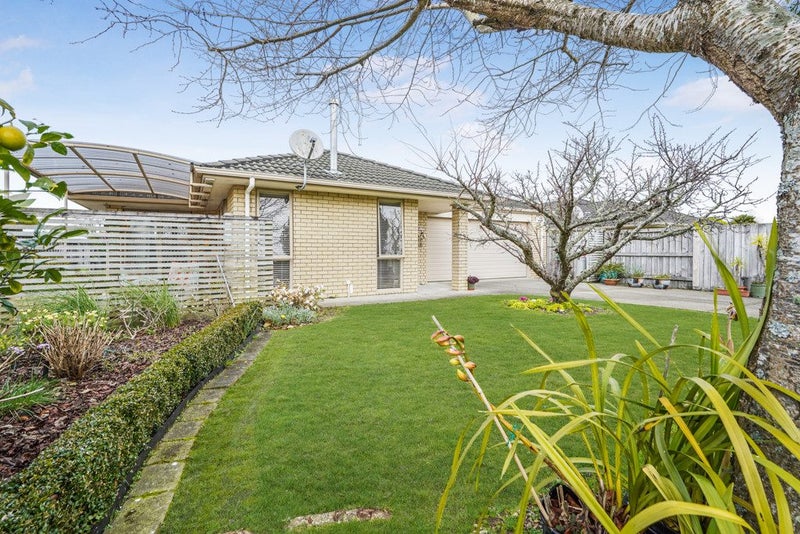 9 Grevillea Place, Melville, Hamilton - Carousel 1