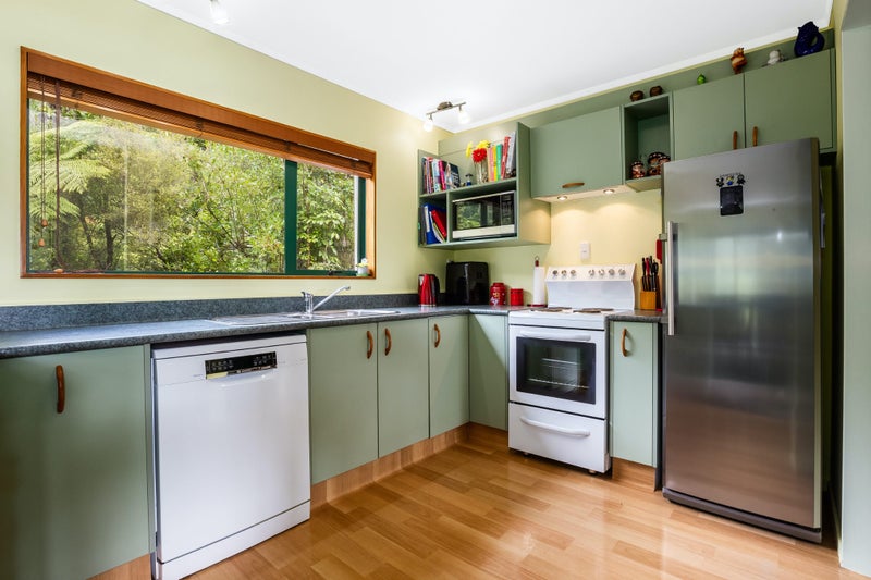 56 Elmslie Road, Pinehaven, Upper Hutt - Carousel 2