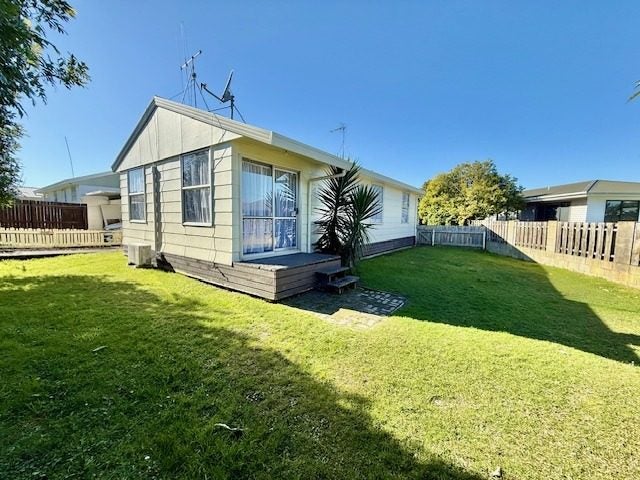 2 Harold Lane, Dinsdale, Hamilton - Carousel 1
