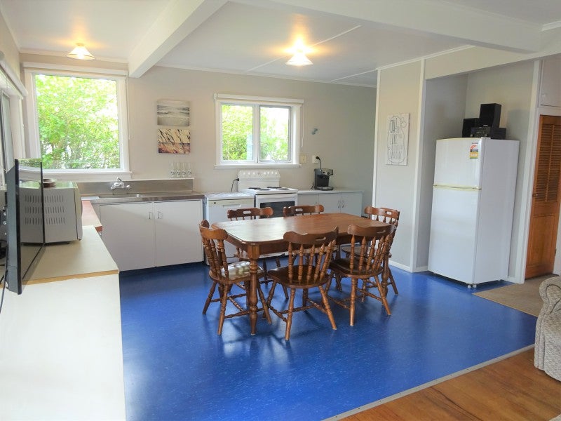 10 Dewe Terrace, Foxton Beach, Foxton - Carousel 2