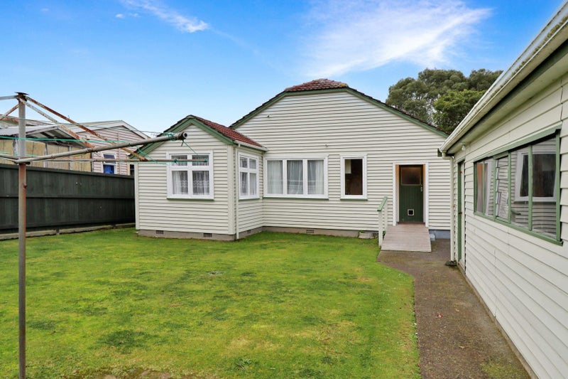 994 Taita Drive, Taita, Lower Hutt - Carousel 12