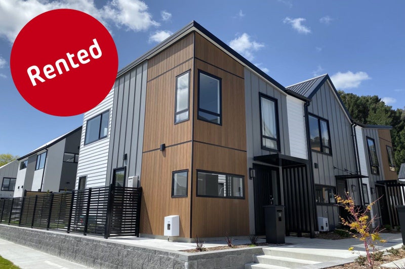 18 Reakes Crescent, Wallaceville, Upper Hutt - Carousel 1