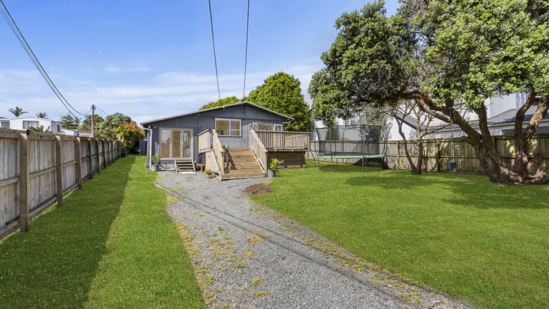 24 Sundown Avenue, Manly, Whangaparaoa - Carousel 1