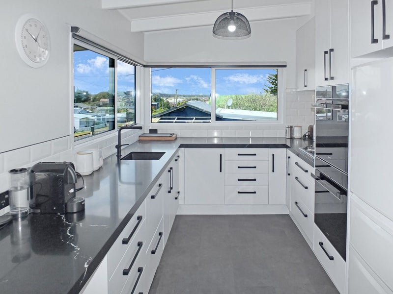 122 Seabury Avenue, Foxton Beach, Foxton - Carousel 2