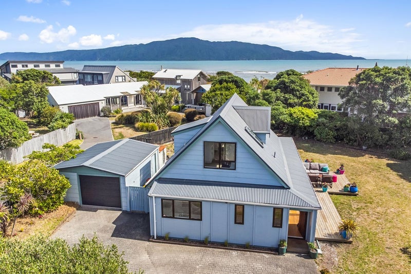 9 Nuhaka Place, Paraparaumu Beach, Paraparaumu - Carousel 1