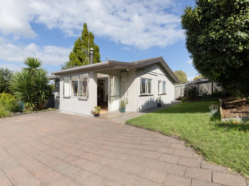 17 Bell Street, Judea, Tauranga - Carousel 1