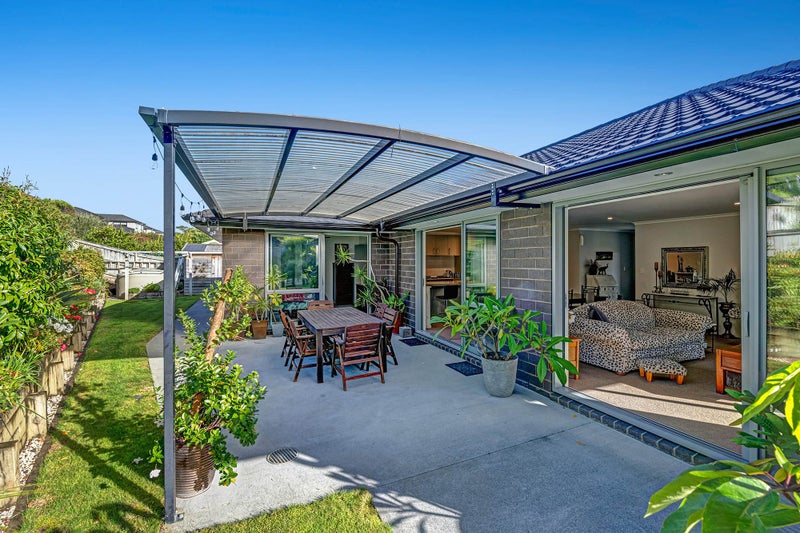 11 Riverleigh Drive, Snells Beach, Snells Beach - Carousel 1