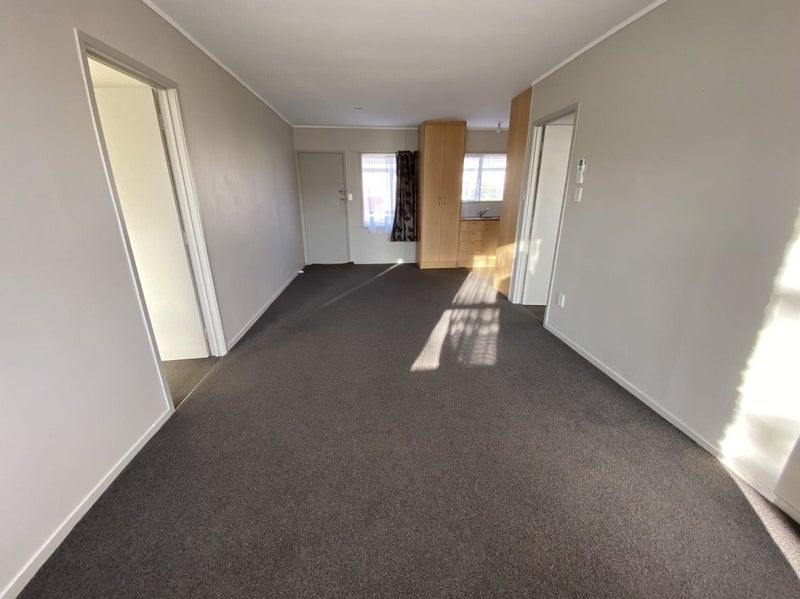 4D Arawa Street, New Lynn, Auckland - Carousel 2