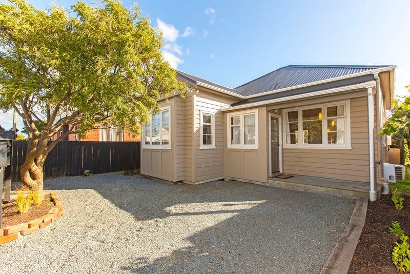 43 Beach Street, Petone, Lower Hutt - Carousel 1