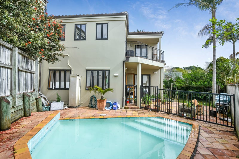 2/9 Birdwood Crescent, Parnell, Auckland - Carousel 1
