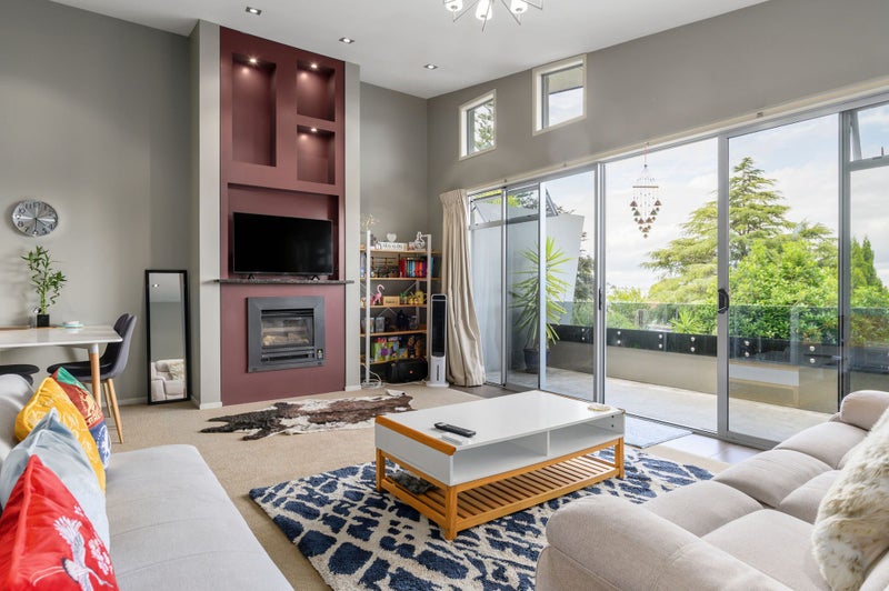 21E Ruakiwi Road, Hamilton Lake, Hamilton - Carousel 2