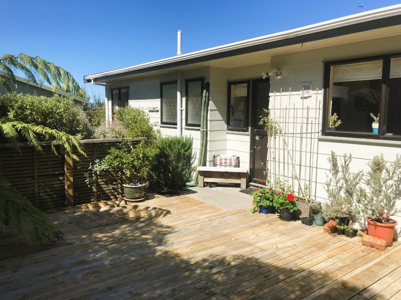 10 Caldwell Street, Karori, Wellington - Carousel 1